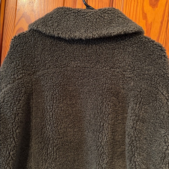 NWT Lululemon Textured Fleece Button Jacket - Dark Olive - Picture 8 of 12